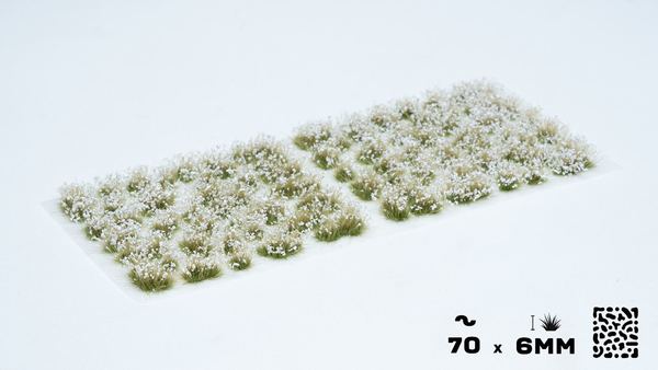 Gamers Grass: White Flowers